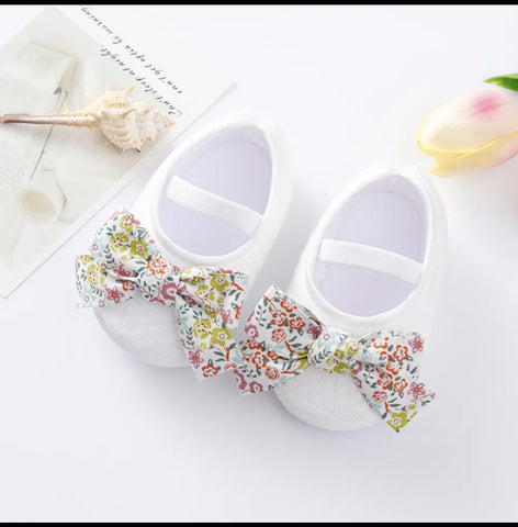 Lace Bowknot Shoes