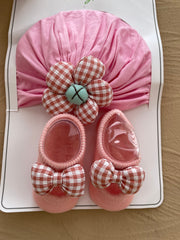 Bow Cap with Booties
