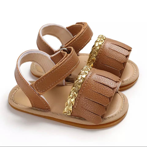 Leather fring Sandal