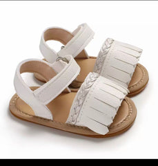 Leather fring Sandal