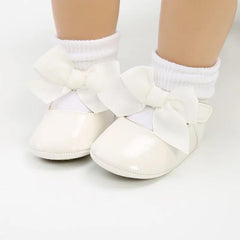 Bow Shoe with band set- White