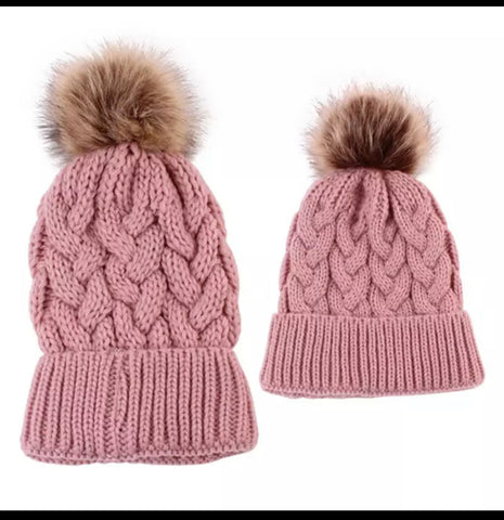 Single pom pom cap mother and kid set