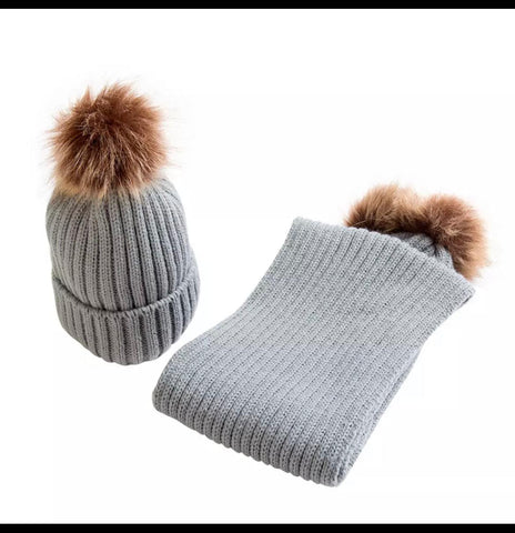 single pom pom with Muffler