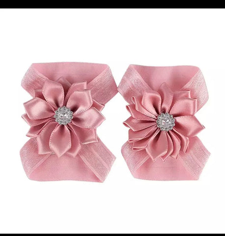 Flower stone barefoot